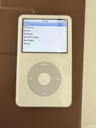 Apple ipod classic 5th gen - apple,